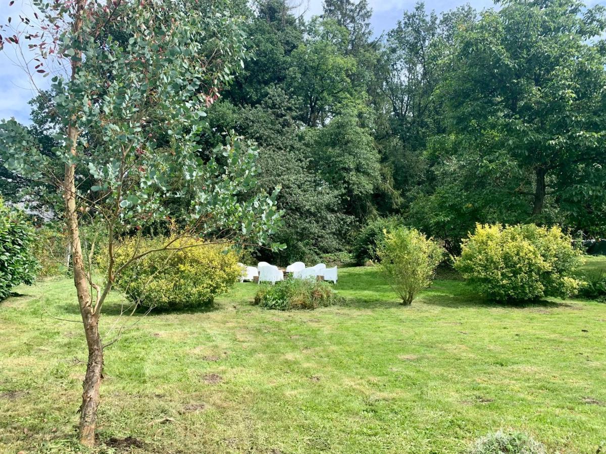 Gezellige Villa Met Open Haard En Zonnige Tuin. Doische Luaran gambar