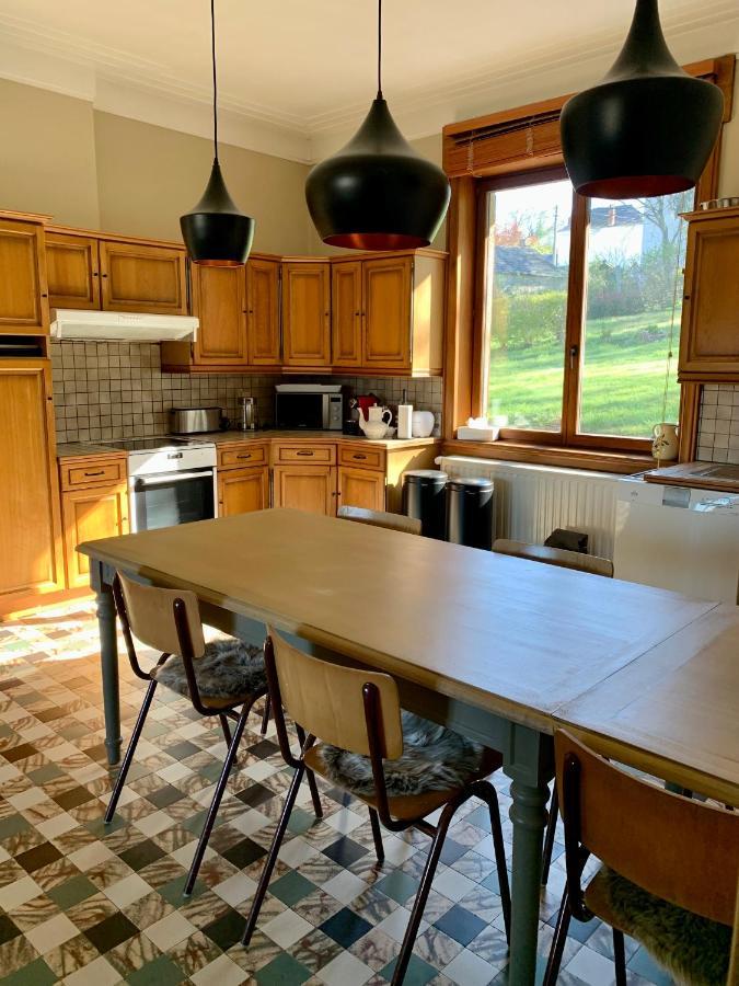 Gezellige Villa Met Open Haard En Zonnige Tuin. Doische Luaran gambar